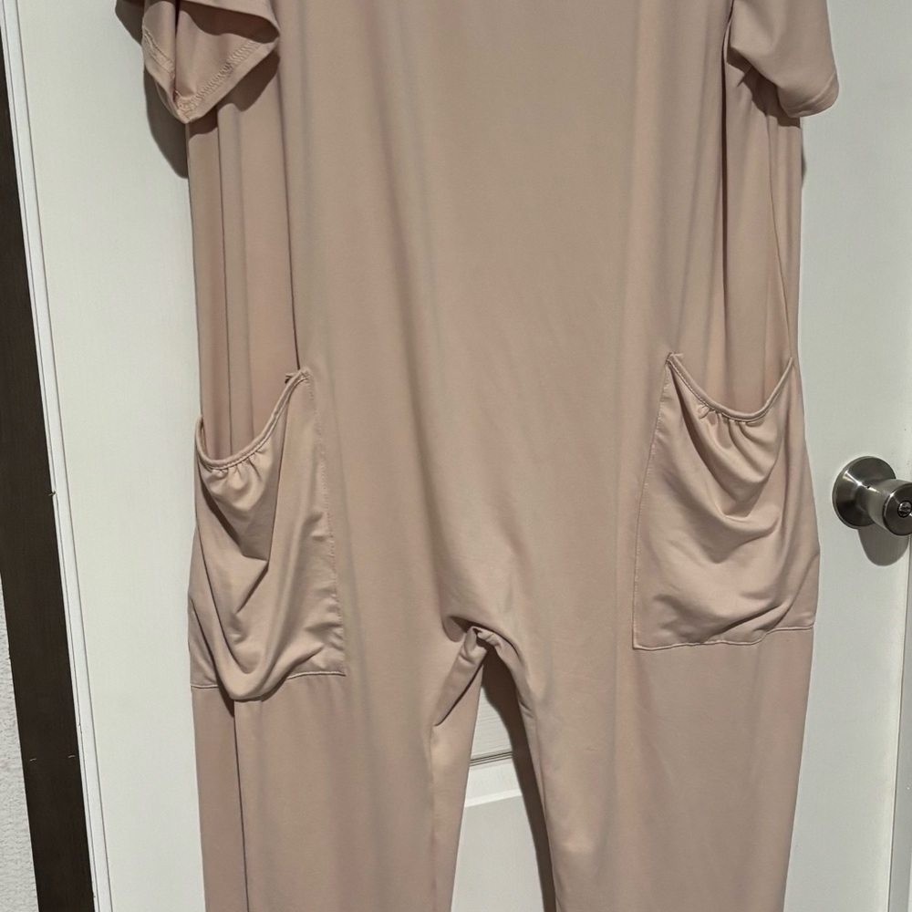 SHEIN Light Tan Jumpsuit with Pockets